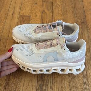 Womens On Cloudmonster Sneakers